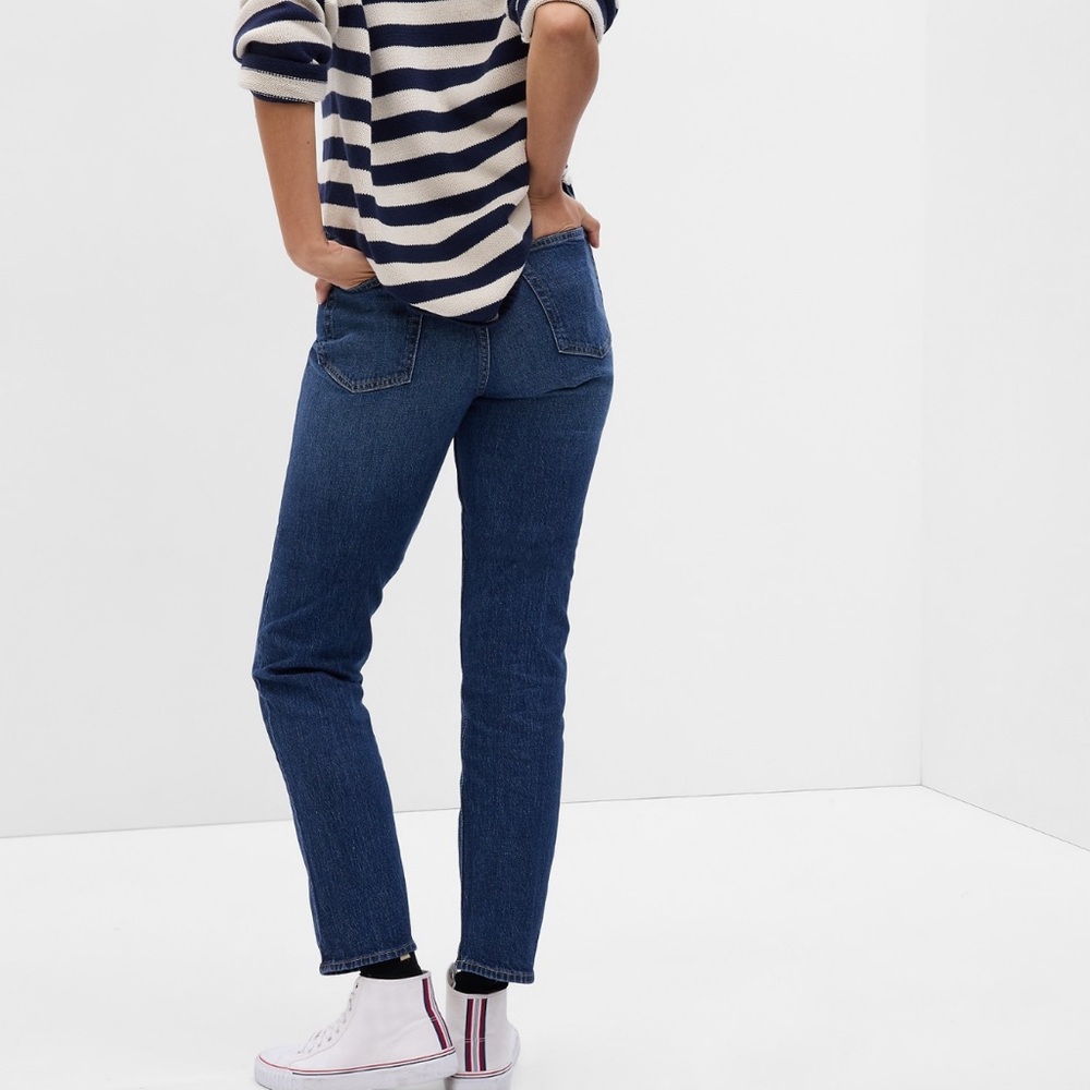 Gap high rise cheeky straight jean